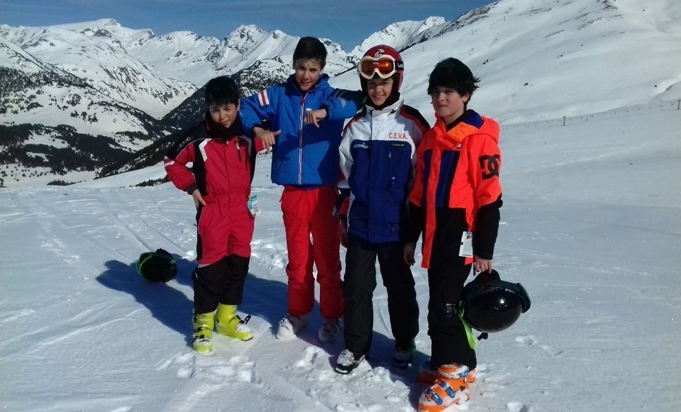 clases de esquí para niños en Baqueira