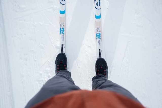 Errores que te hacen esquiar más lento y cómo corregirlos: Mejora tu rendimiento en la nieve