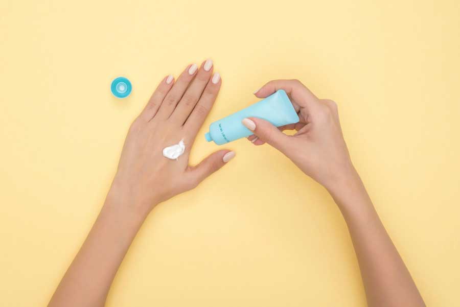Cómo elegir la mejor crema solar para esquiar sin quemarte
